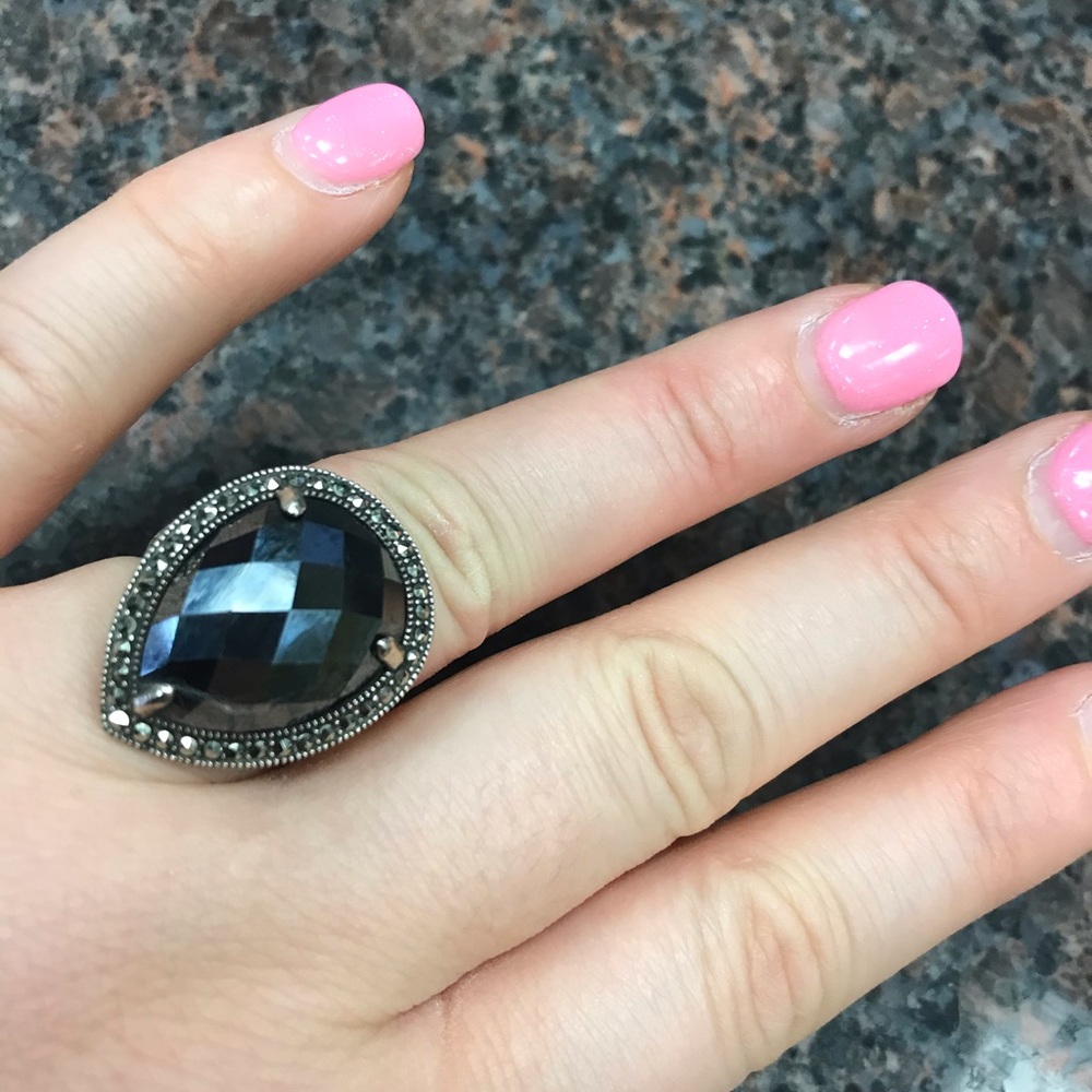 gorgeous vintage cocktail ring with smoky gem❄️